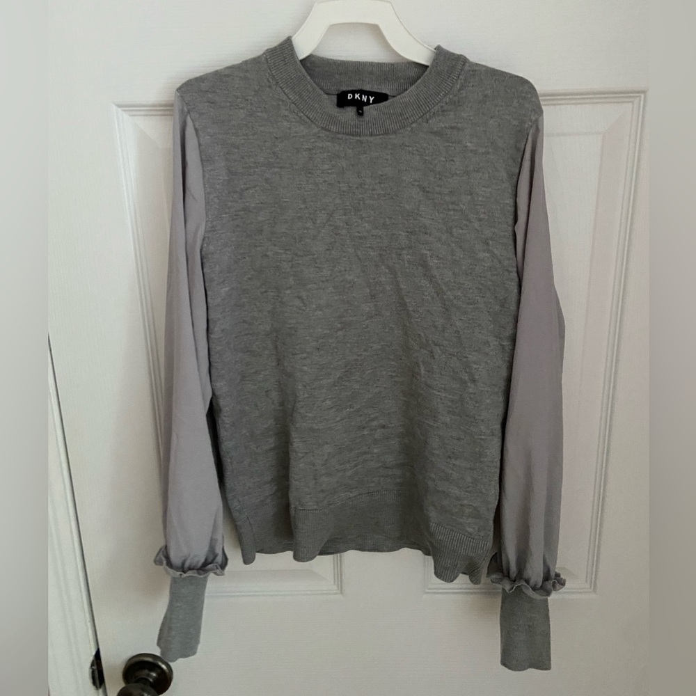 DKNY top